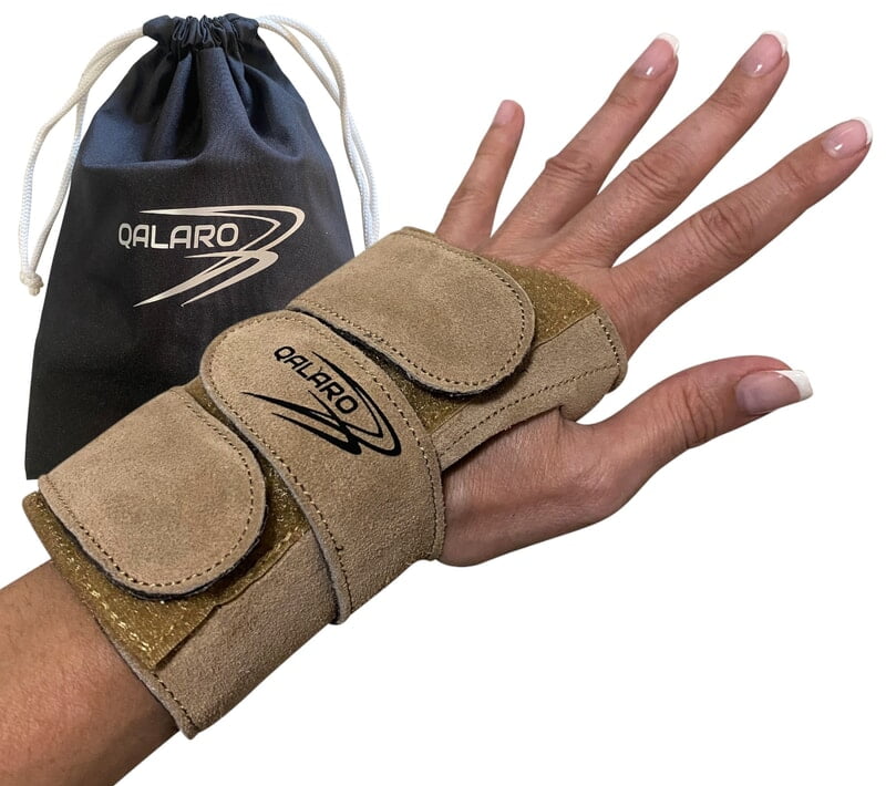 QALARO - SAND SUEDE WRIST SUPPORTS (pair) QALARO - SAND SUEDE WRIST SUPPORTS (pair)